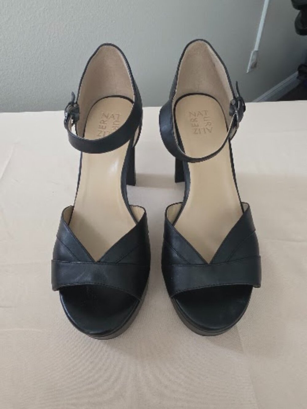 Naturalizer Malina Black Ankle Strap Sandals Block Heel Size 12W